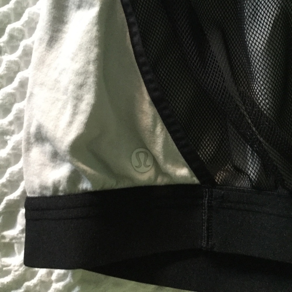 Lululemon sports top - Picture 3 of 3